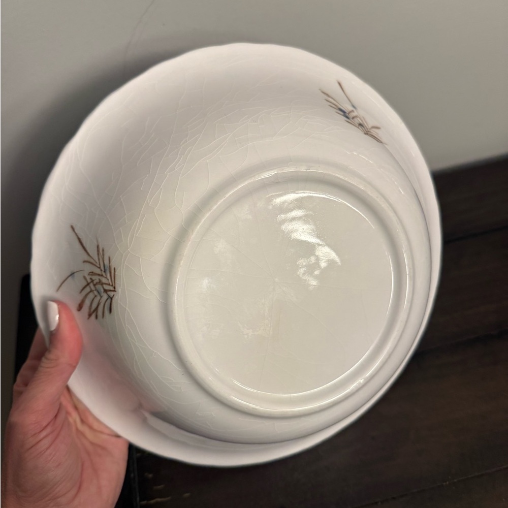 Hand-Painted Floral Ceramic Bowl (Vintage Style) - Picture 4 of 5